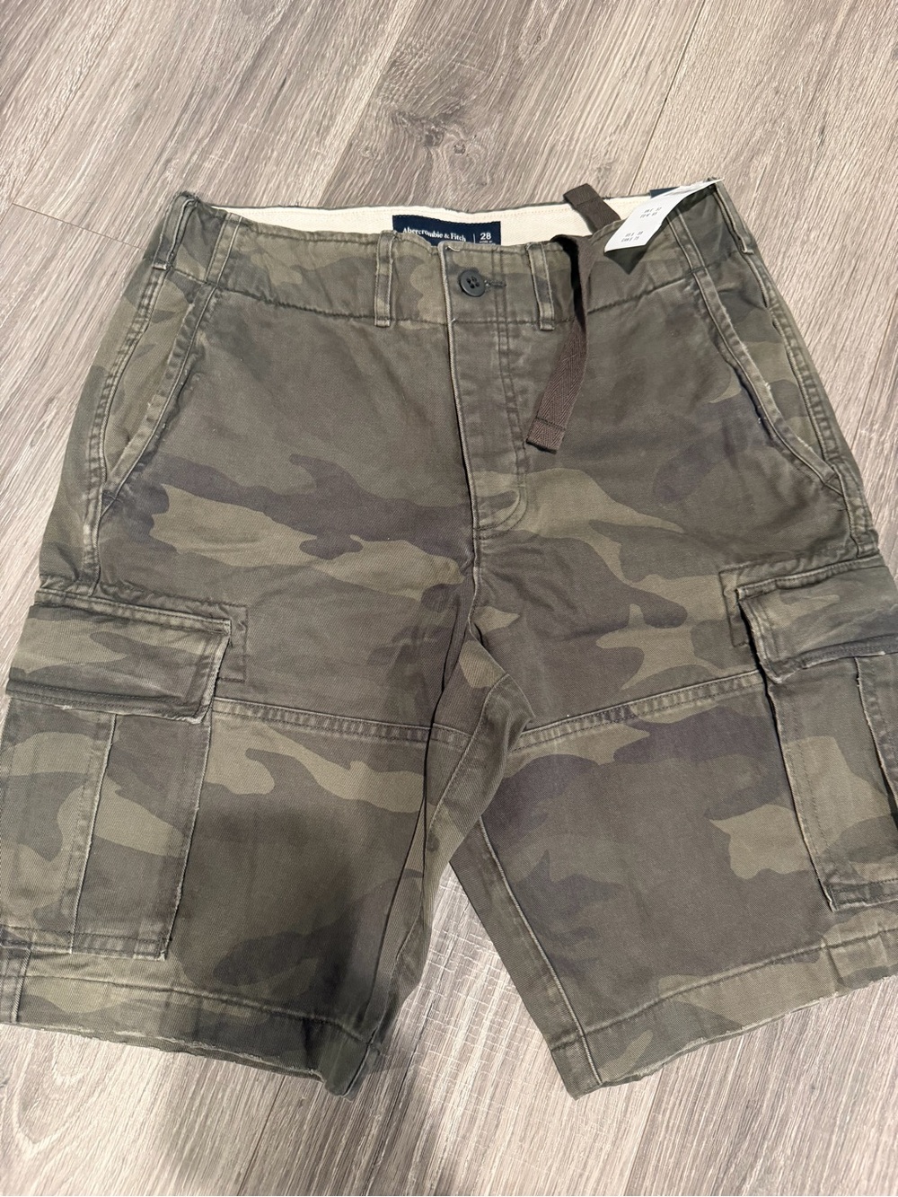 Abercrombie Men's Camouflage Cargo Shorts - Olive Green -